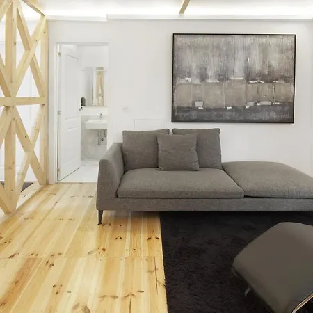 Lusiadas With Private Bathroom